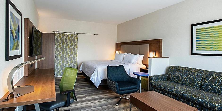 Holiday Inn Express & Suites - Brandon By Ihg Exterior foto