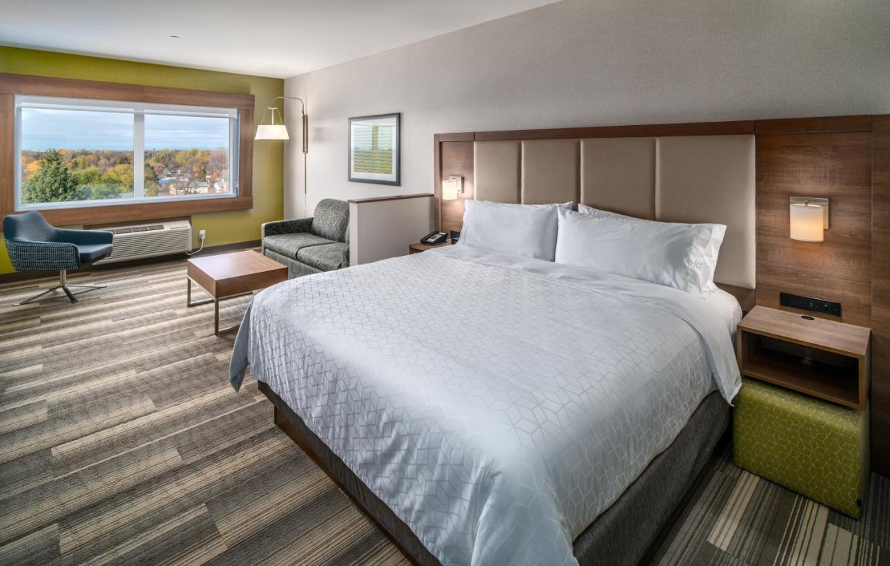 Holiday Inn Express & Suites - Brandon By Ihg Exterior foto